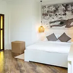 Mailo Pool Villa 5Br 10 Guests