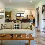 Mailo Pool Villa 5Br 10 Guests